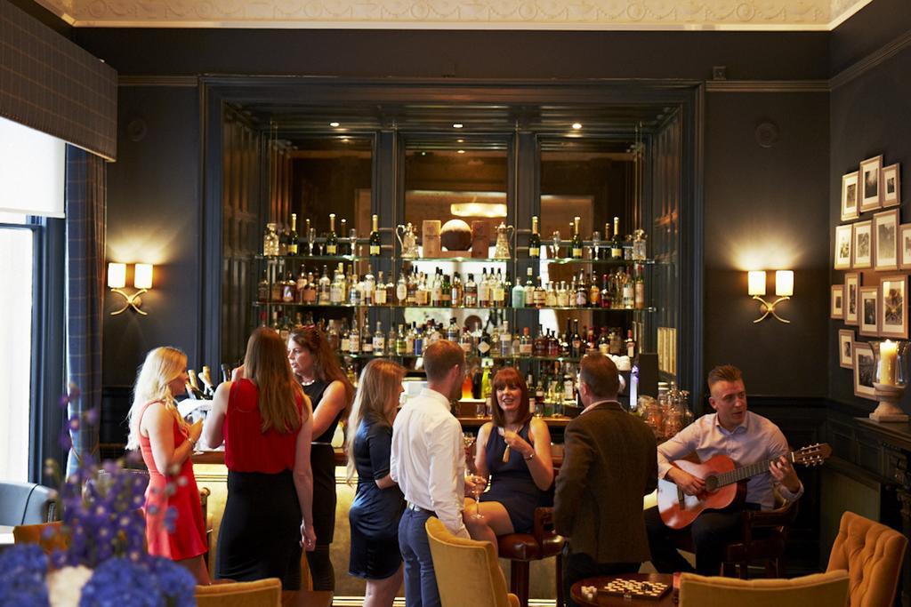 The Roseate Edinburgh - Small Luxury Hotels Of The World Eksteriør billede The bar at the Ivy