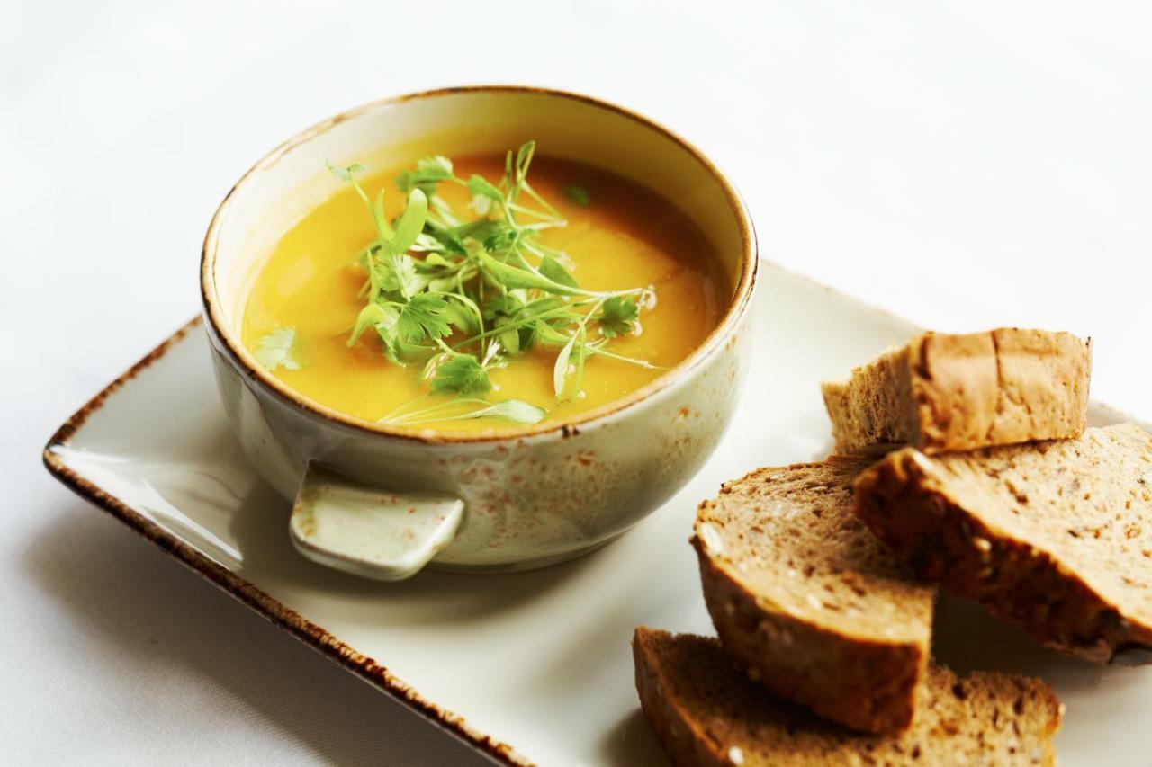 The Roseate Edinburgh - Small Luxury Hotels Of The World Eksteriør billede A bowl of carrot and coriander soup