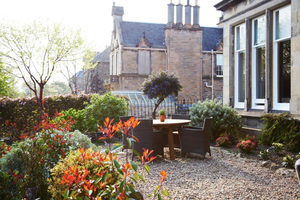 The Roseate Edinburgh - Small Luxury Hotels Of The World Eksteriør billede The courtyard at the Old Manse